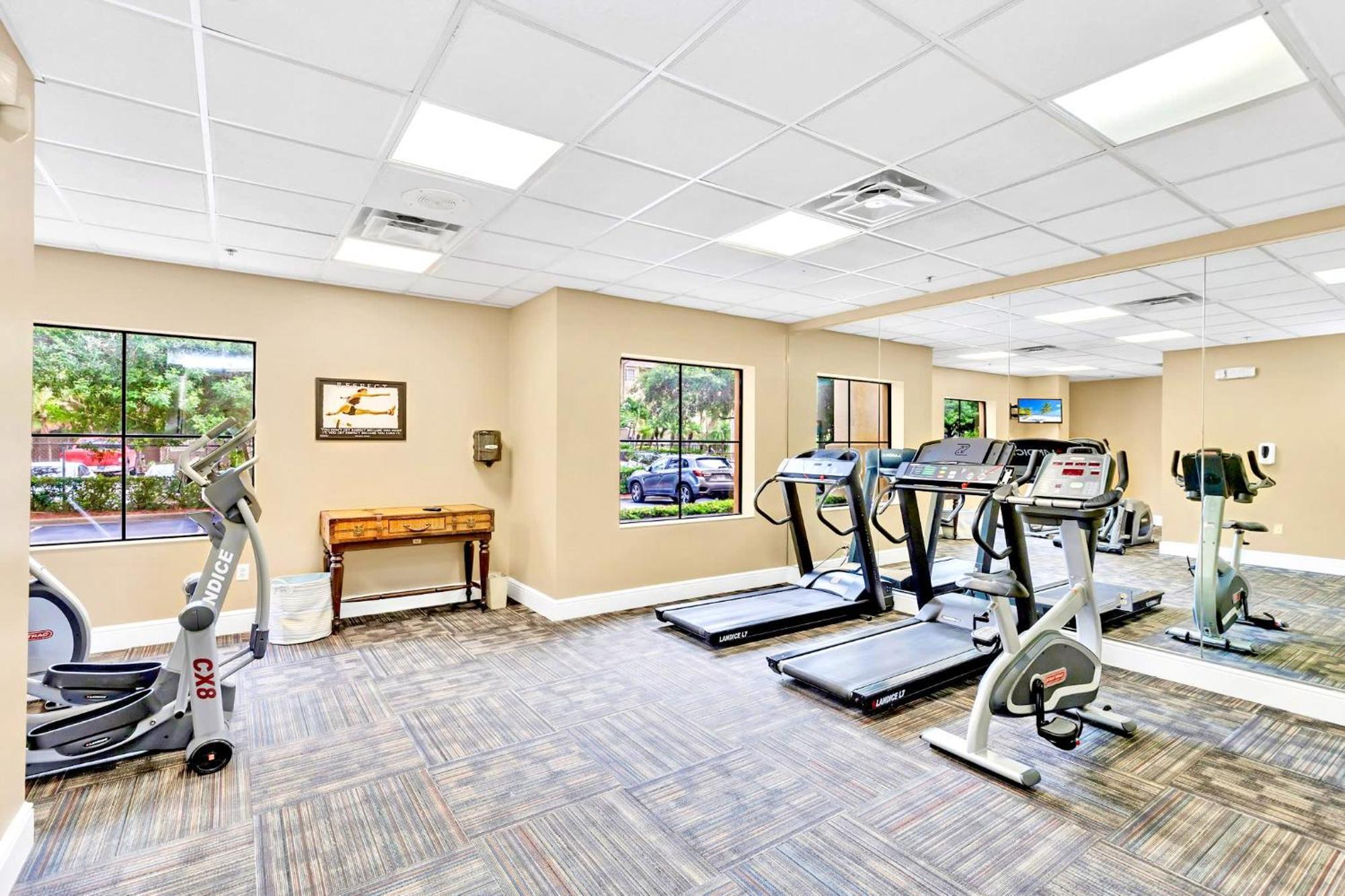 1Br Condo - Two Queens Arcade Pool - Near Disney オーランド エクステリア 写真